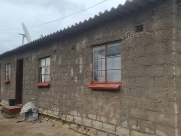 house with cottage for sale